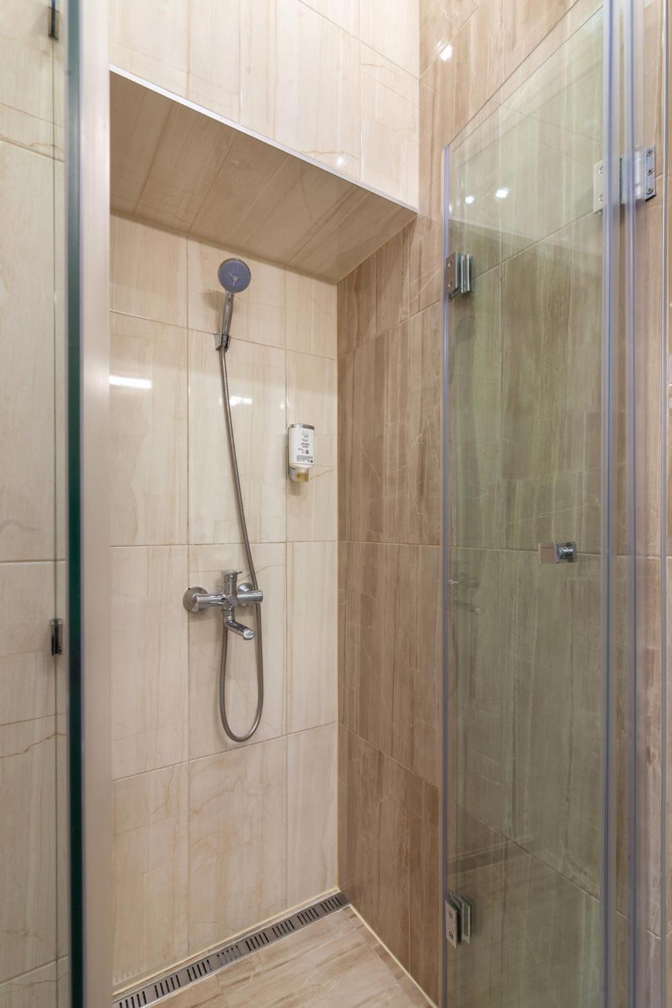 Royal Apartment On Franka 28 Lviv Kültér fotó