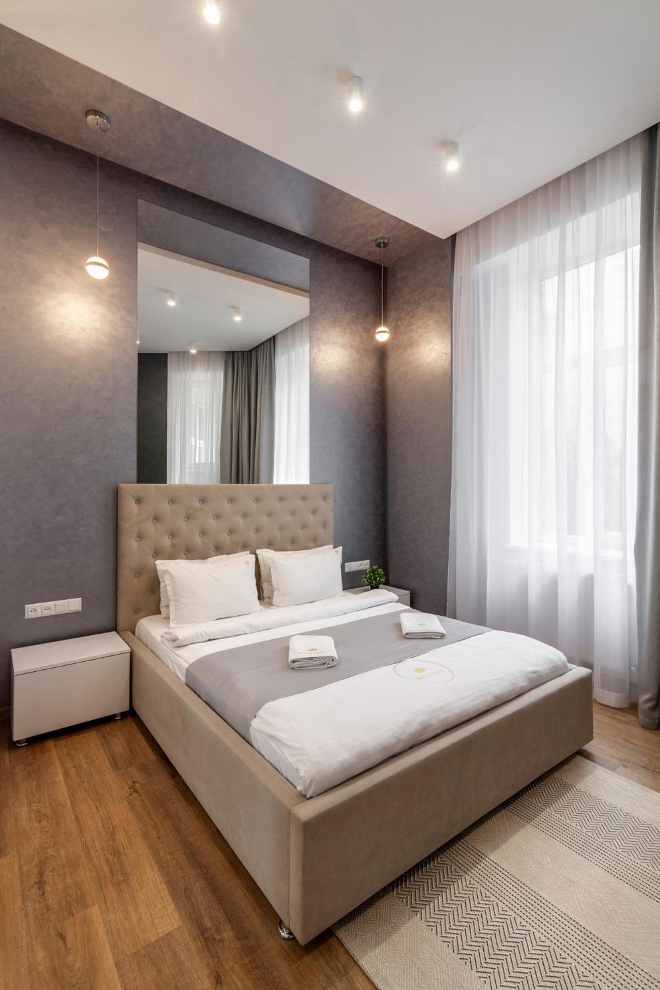Royal Apartment On Franka 28 Lviv Kültér fotó